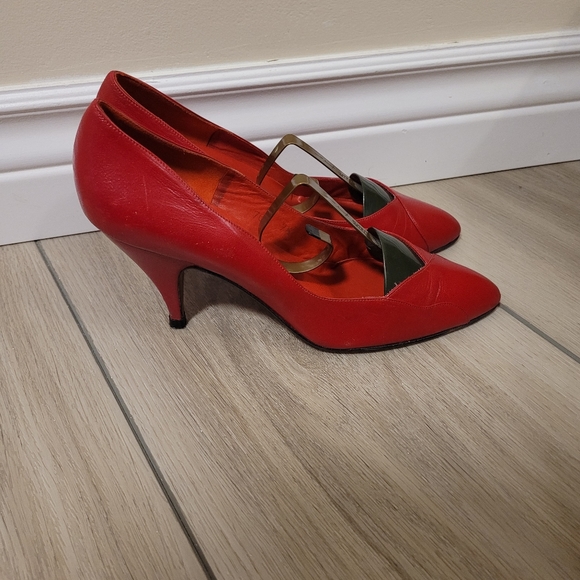 Shoes - Picture 2 of 3